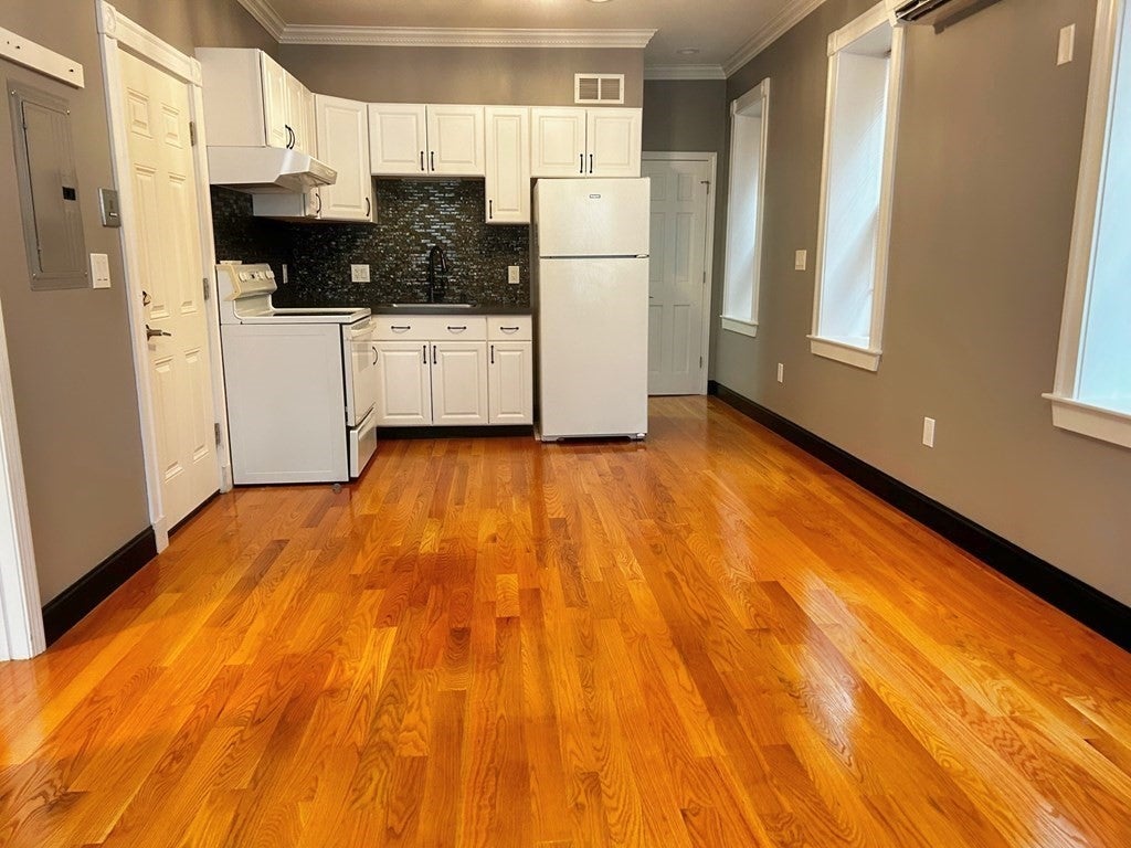 Photo of 63 Frankfort St, Boston, MA