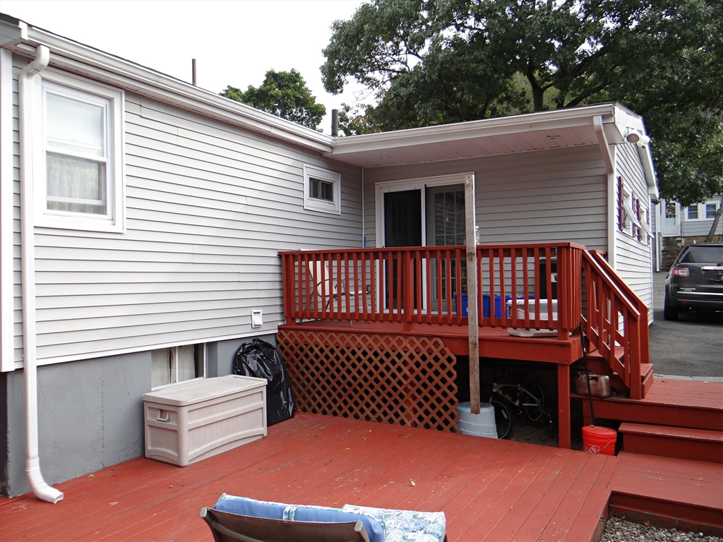 Saugus, Massachusetts 01906, United States, 3 Bedrooms Bedrooms, ,1 BathroomBathrooms,Residential,Pending,40137