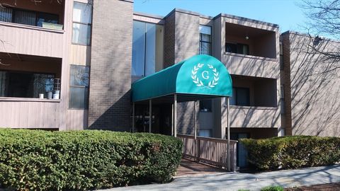 68 Shrewsbury Green Dr J Shrewsbury MA 01545