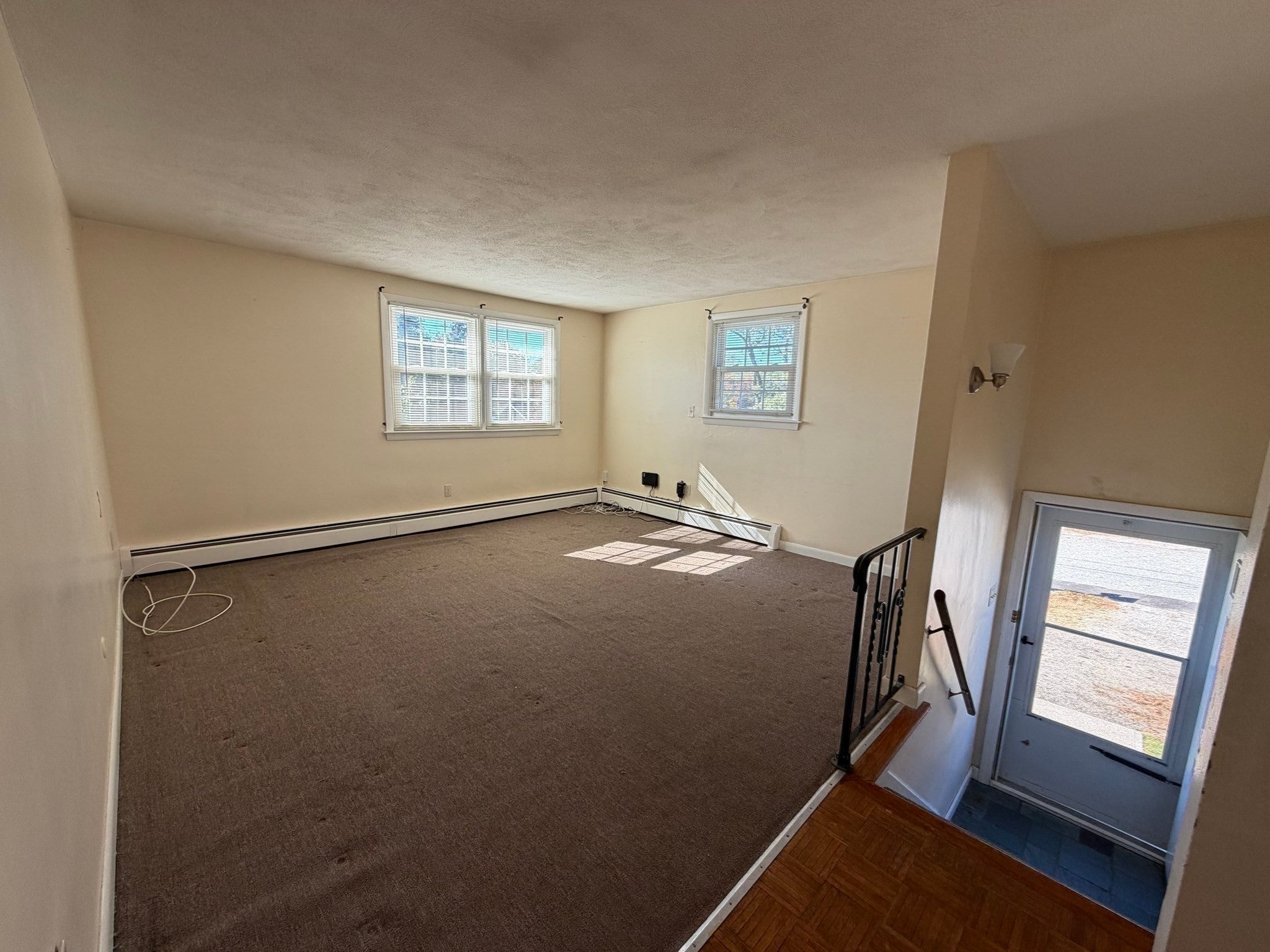387 Mendon Rd, Attleboro, MA Photo #4