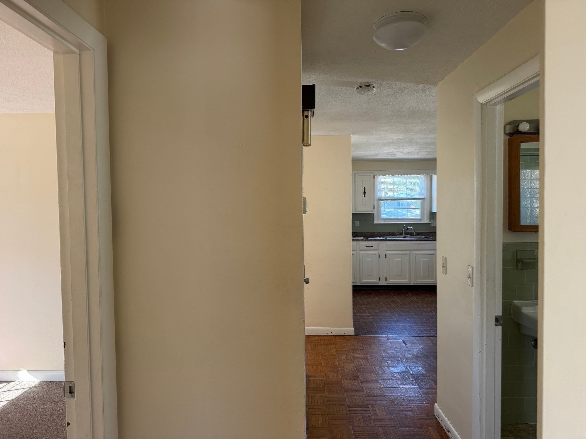 387 Mendon Rd, Attleboro, MA Photo #12