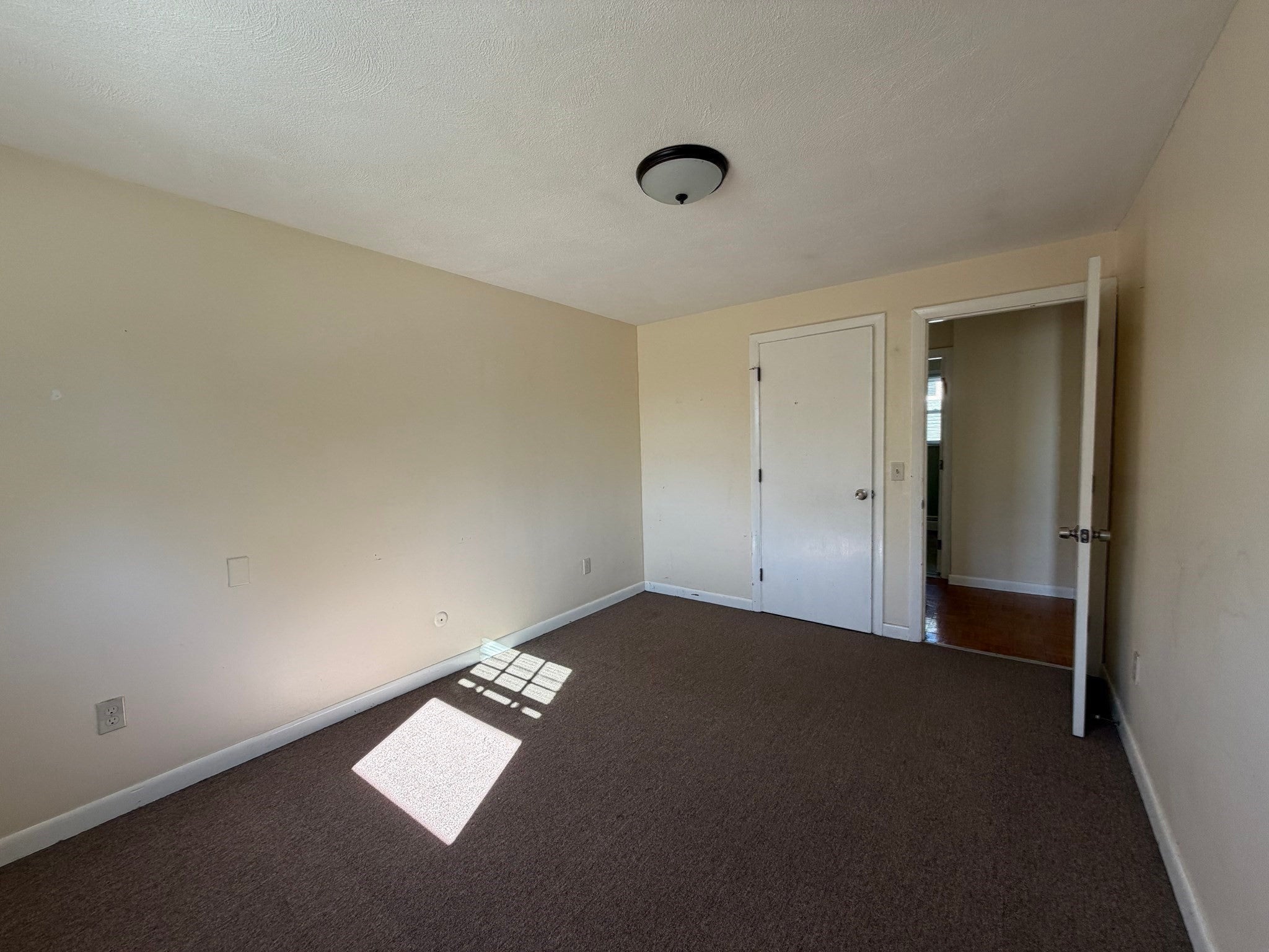 387 Mendon Rd, Attleboro, MA Photo #14