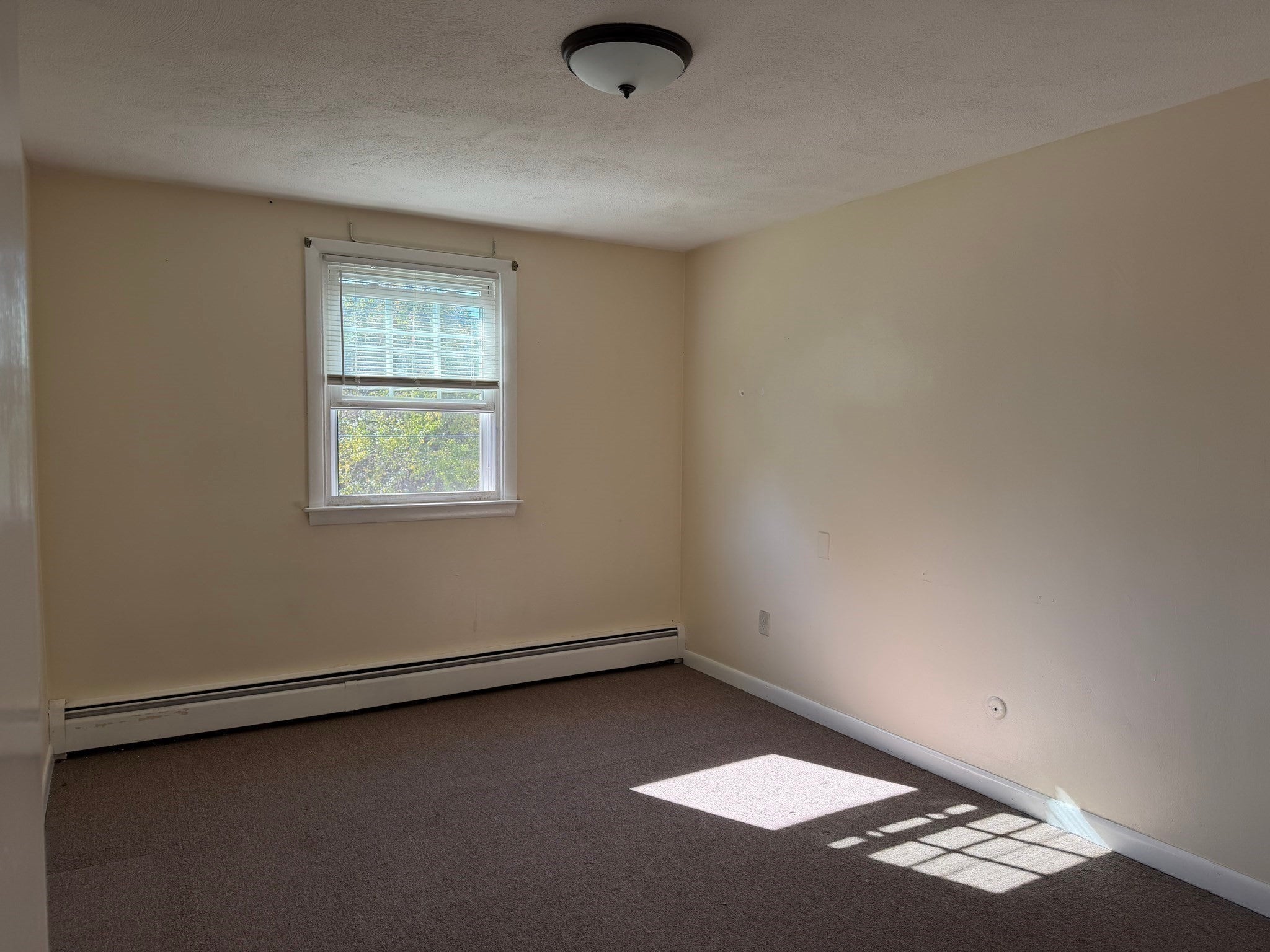 387 Mendon Rd, Attleboro, MA Photo #11