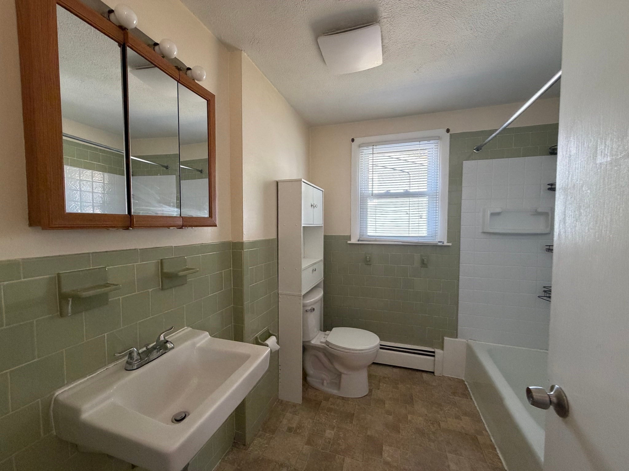 387 Mendon Rd, Attleboro, MA Photo #10