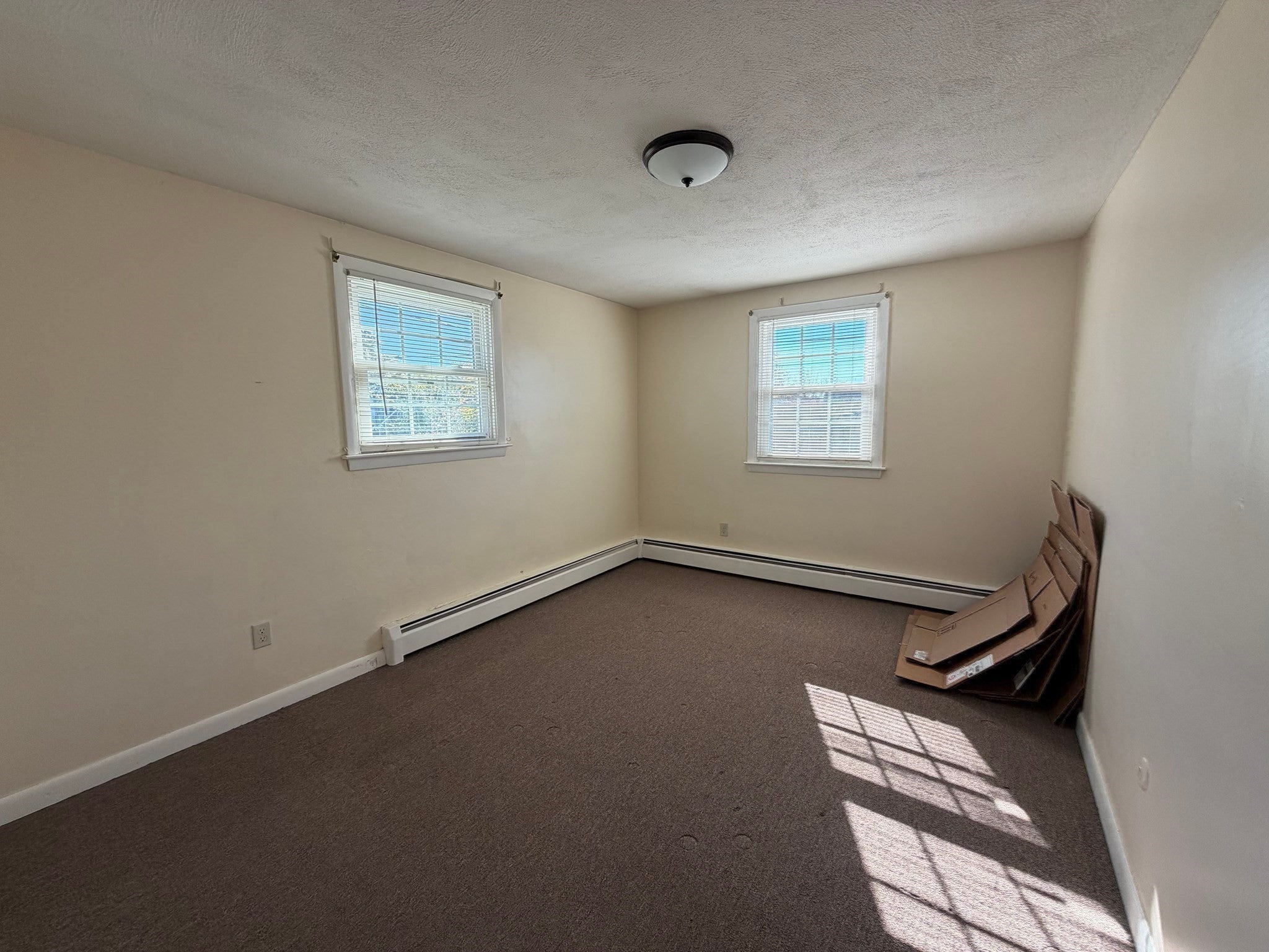 387 Mendon Rd, Attleboro, MA Photo #9
