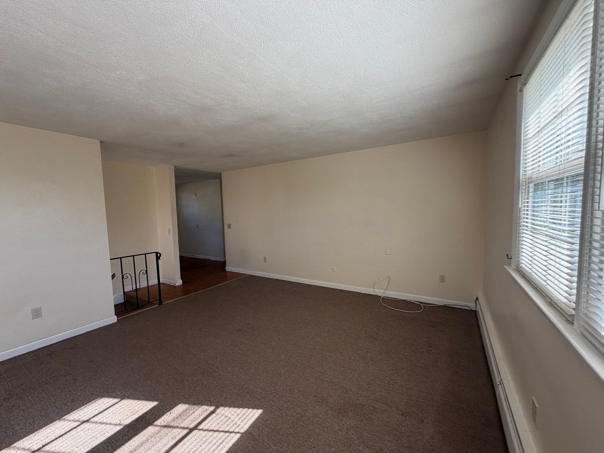 387 Mendon Rd, Attleboro, MA Photo #5