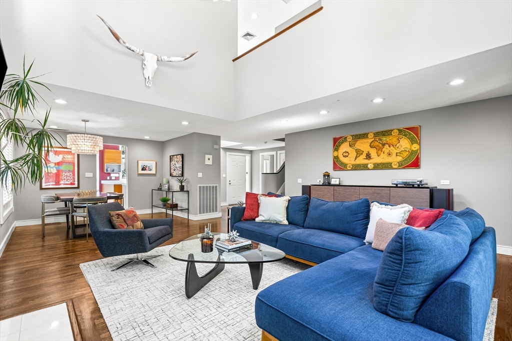 51 Hillside Dr 51