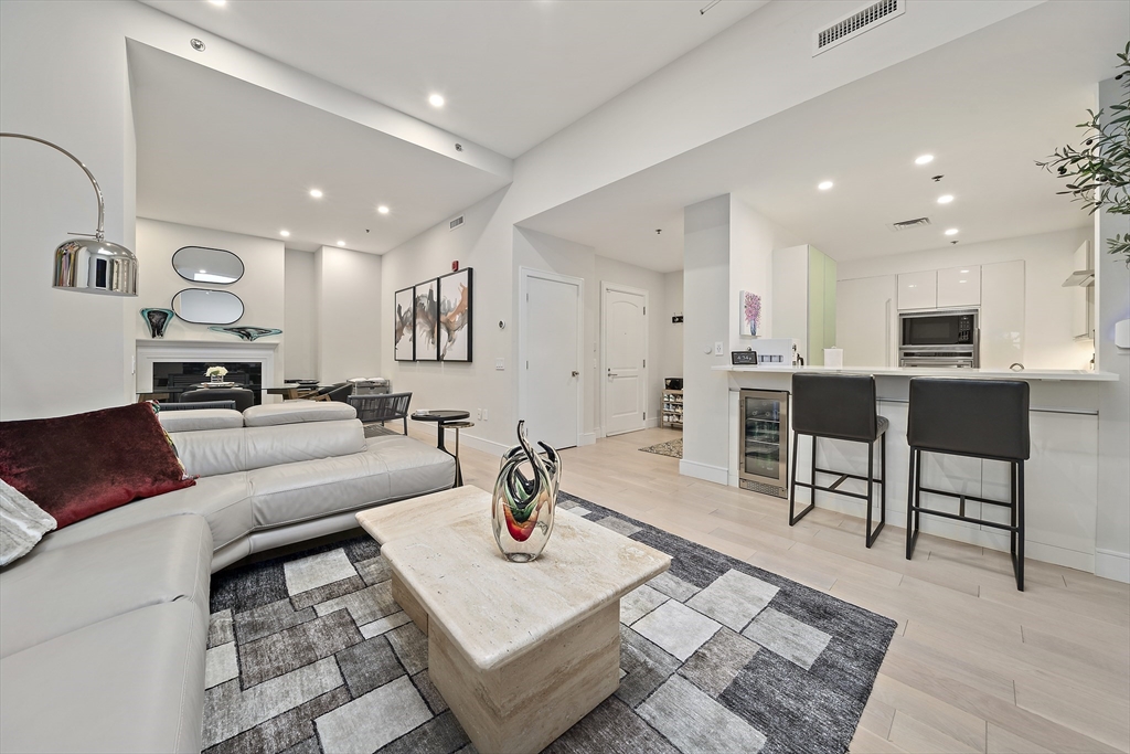 2420 Beacon Street 401