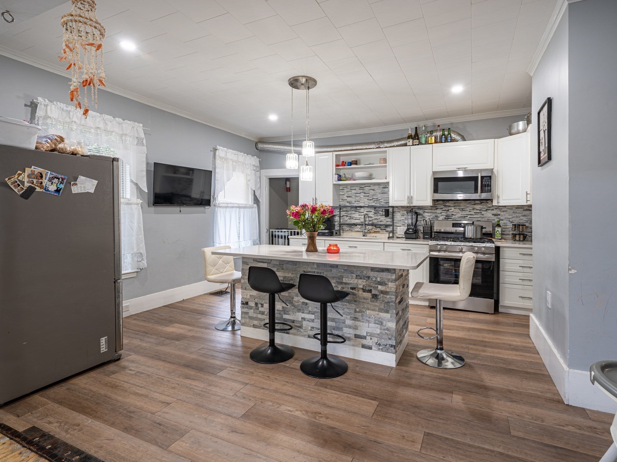 72 Mount Vernon St