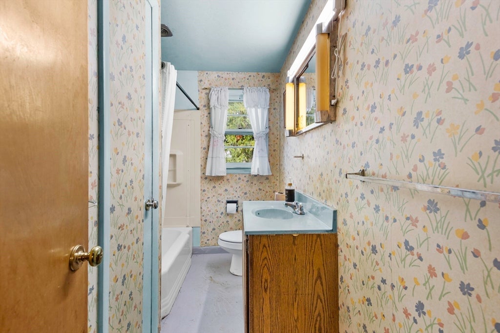 20 S Sycamore Knls, South Hadley, MA Photo #18