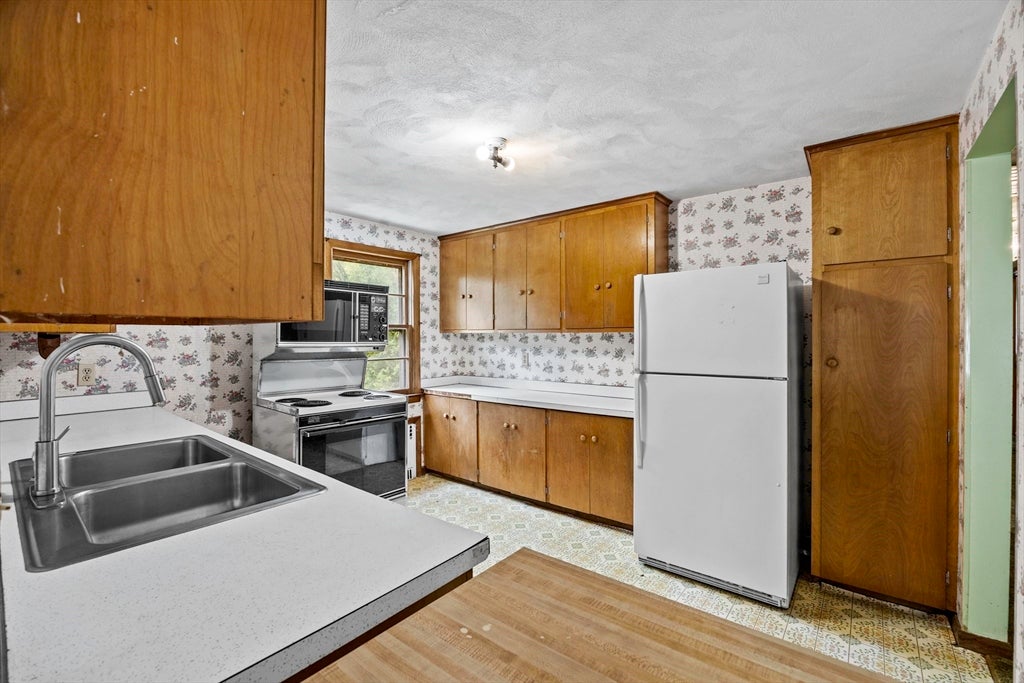 20 S Sycamore Knls, South Hadley, MA Photo #13