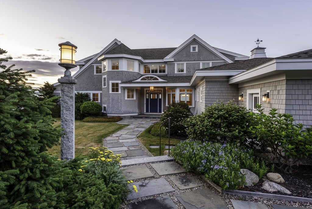 73 Phillips Ave