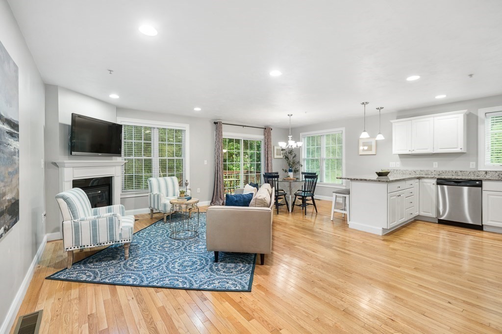 65 River Point Dr 65