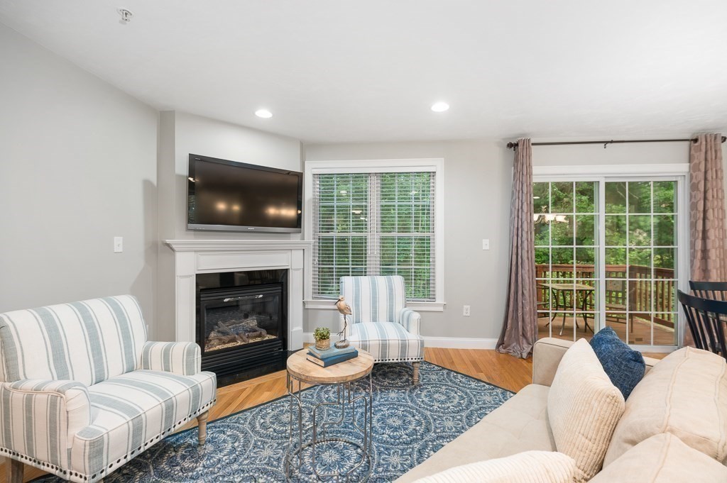 65 River Point Dr 65