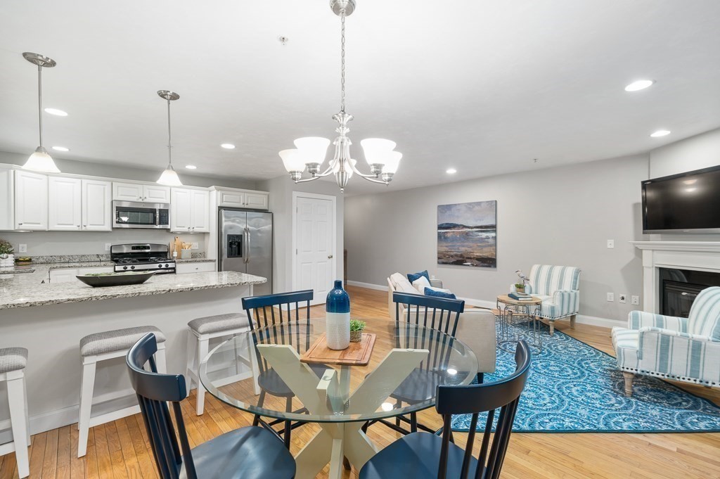 65 River Point Dr 65