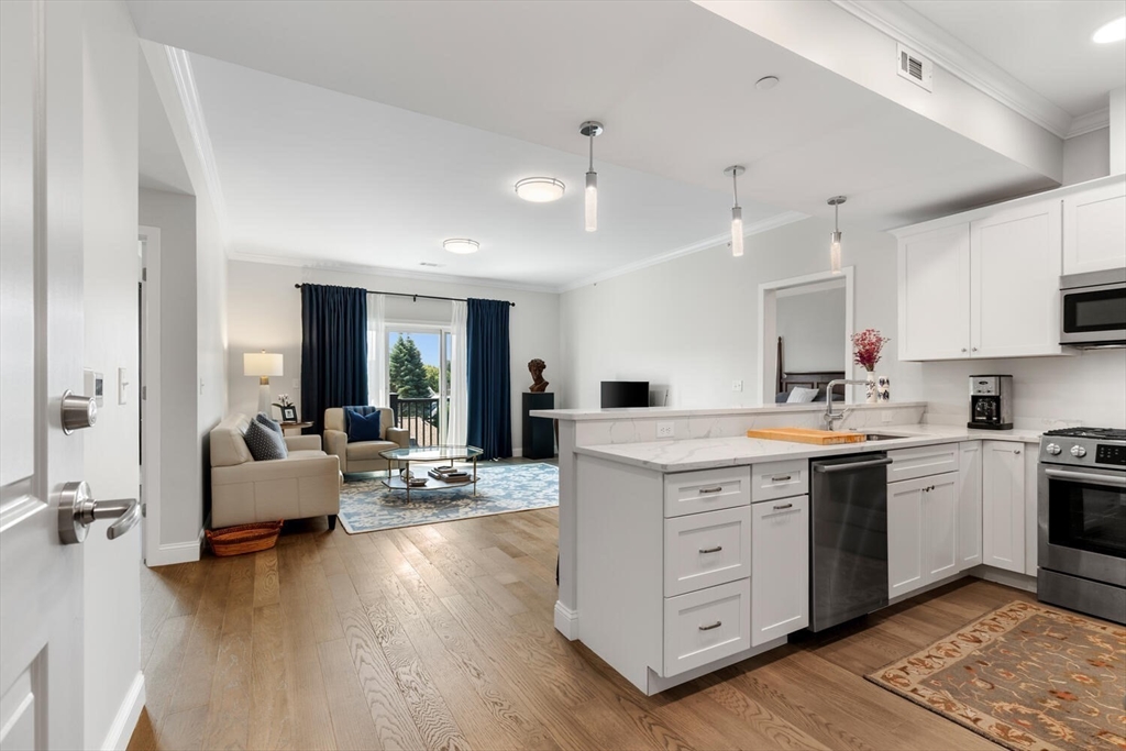 131 Eliot St 407