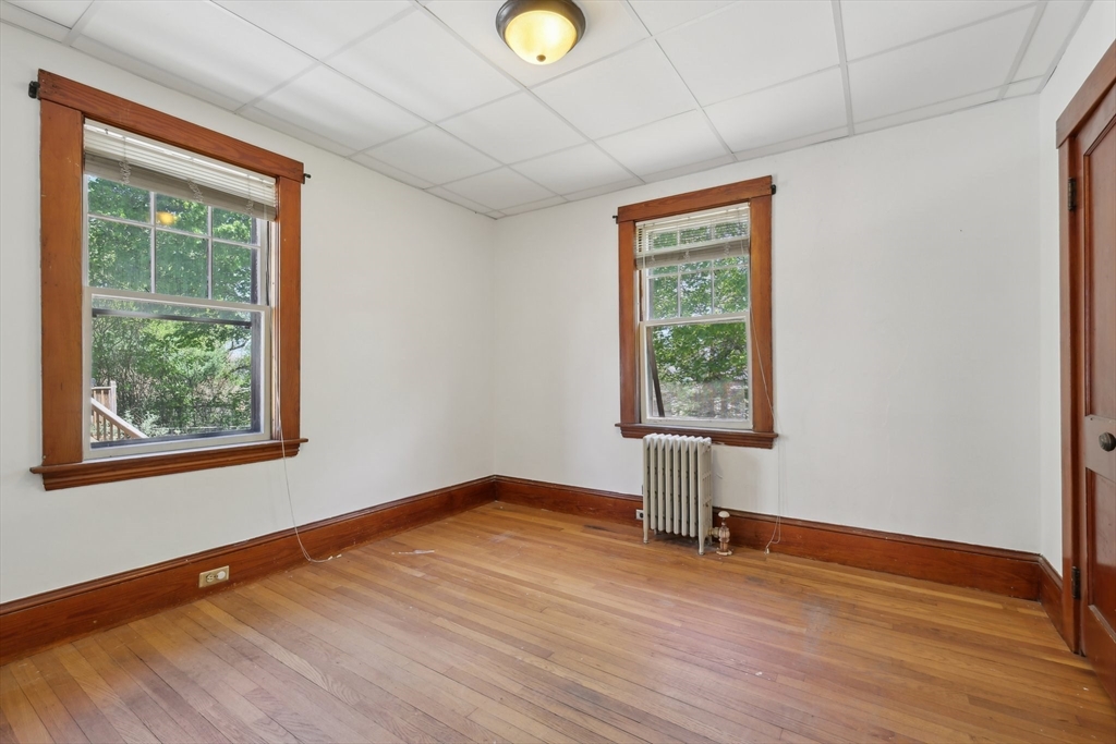 Milford, Massachusetts 01757, United States, 5 Bedrooms Bedrooms, ,2 BathroomsBathrooms,Residential,Pending,123317