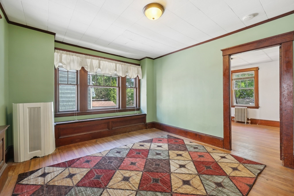 Milford, Massachusetts 01757, United States, 5 Bedrooms Bedrooms, ,2 BathroomsBathrooms,Residential,Pending,123317