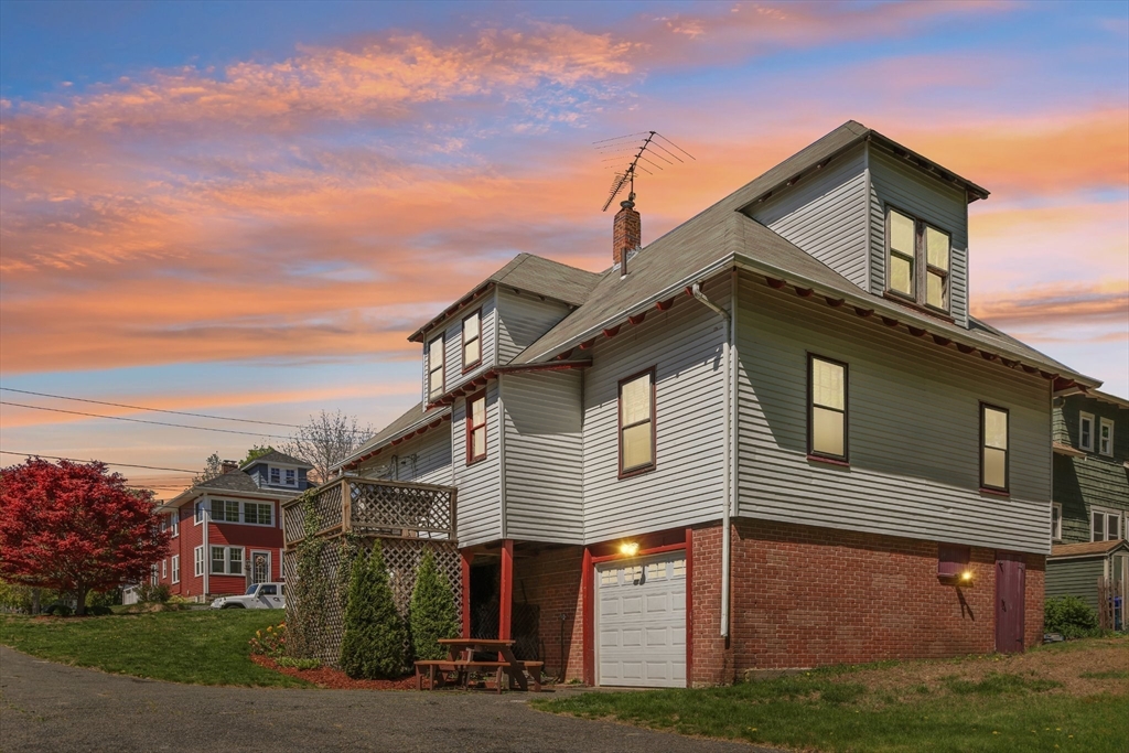 26 W Walnut St
