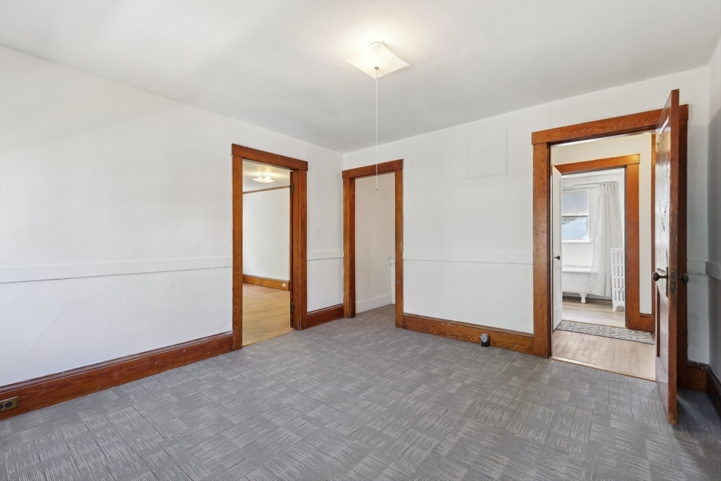 Milford, Massachusetts 01757, United States, 5 Bedrooms Bedrooms, ,2 BathroomsBathrooms,Residential,Pending,123317