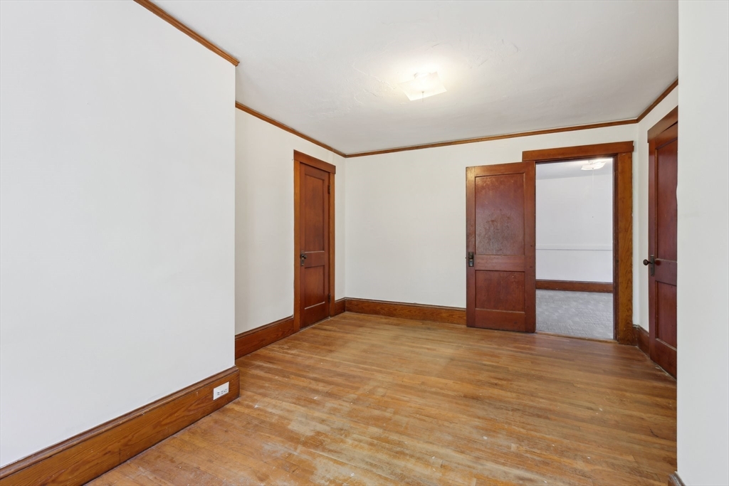 Milford, Massachusetts 01757, United States, 5 Bedrooms Bedrooms, ,2 BathroomsBathrooms,Residential,Pending,123317