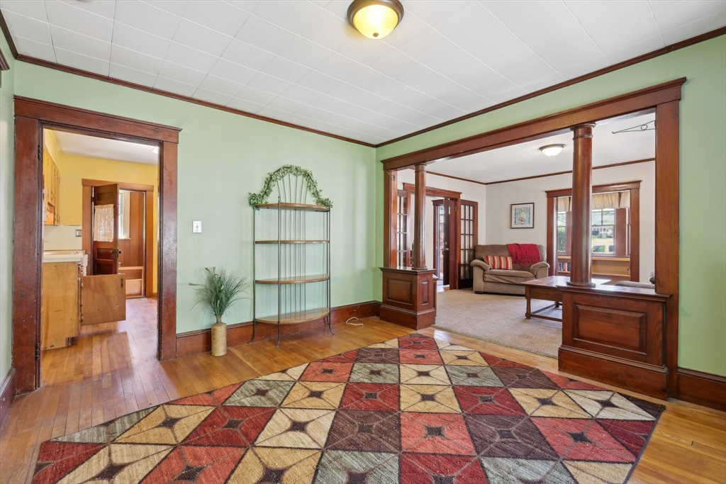 Milford, Massachusetts 01757, United States, 5 Bedrooms Bedrooms, ,2 BathroomsBathrooms,Residential,Pending,123317