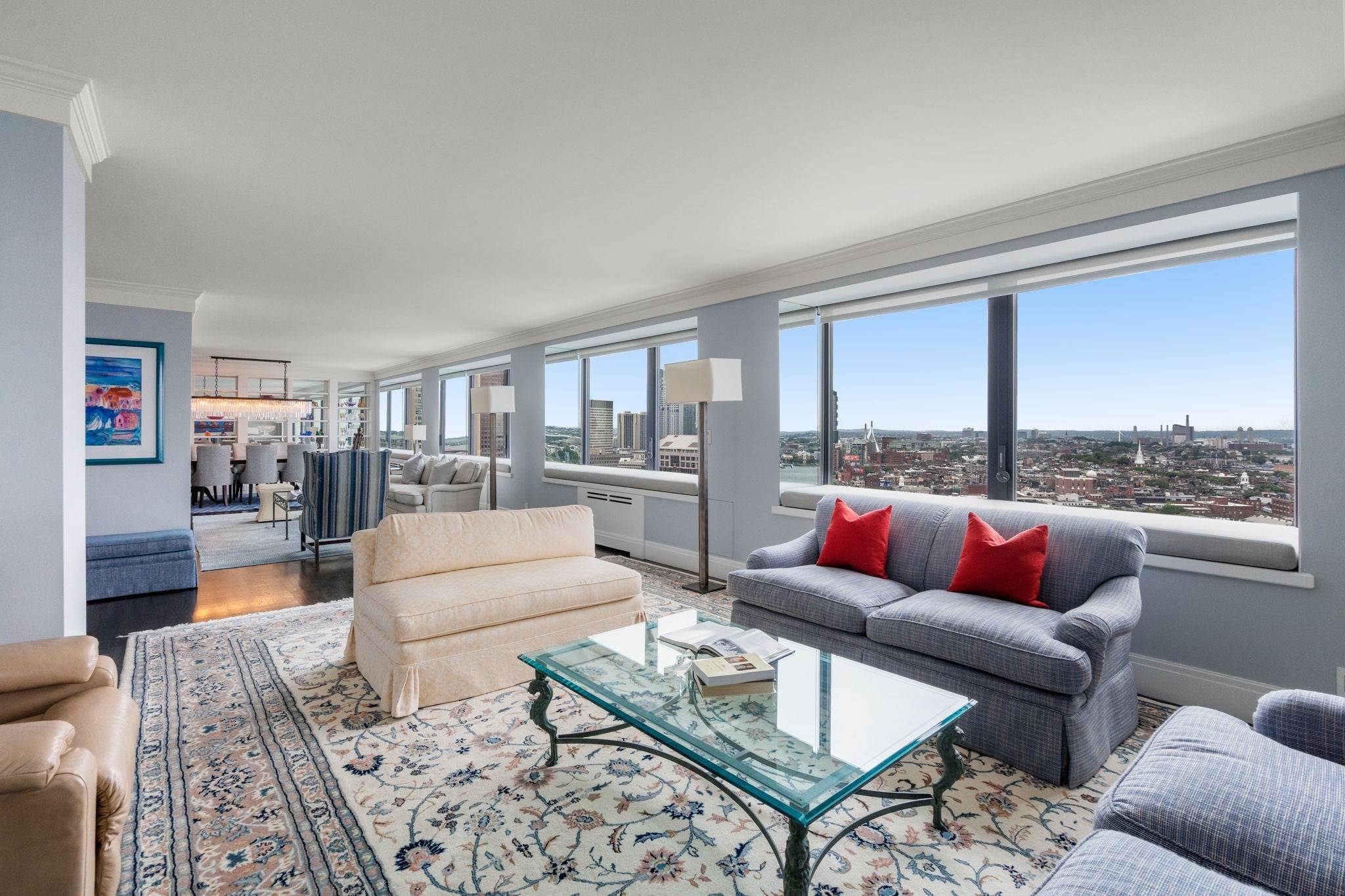 85 E India Row