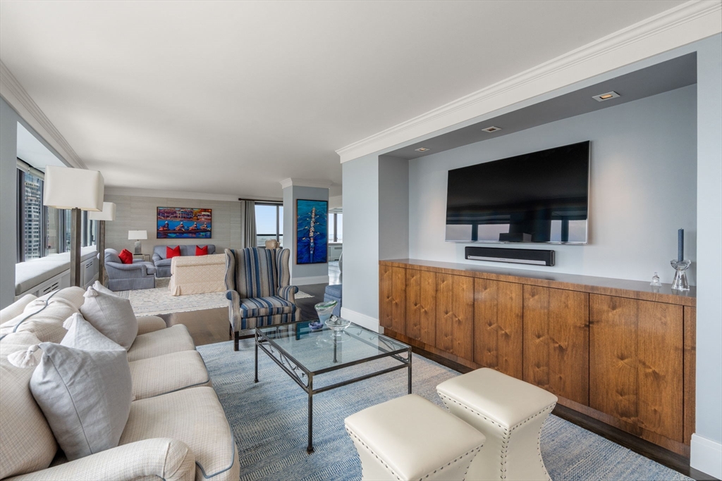 85 E India Row 26AB