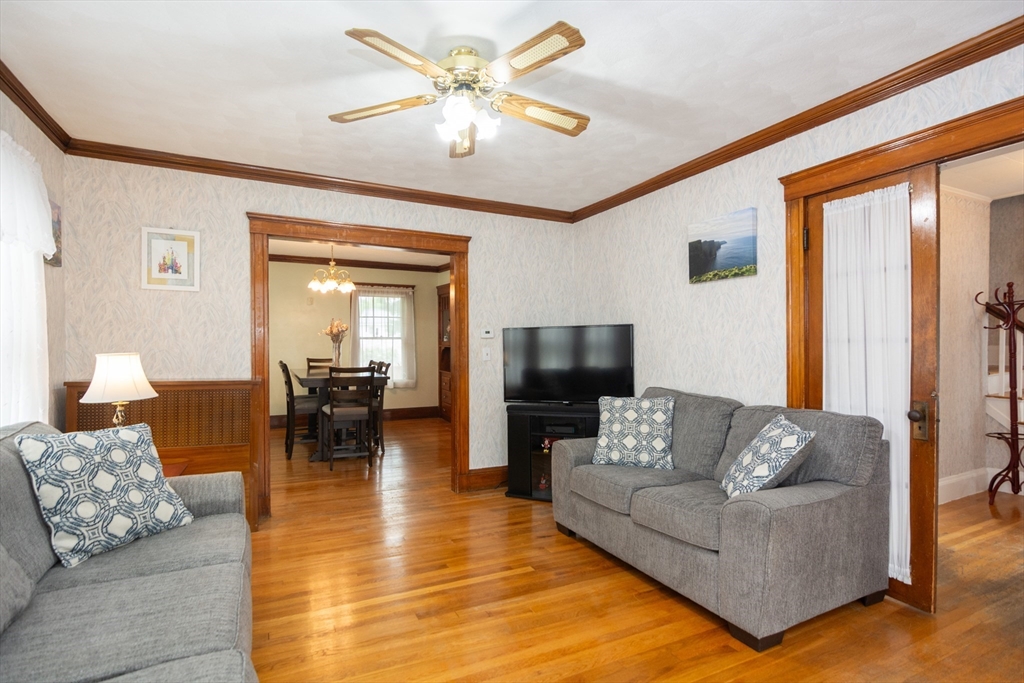 12 Ingleside Ave