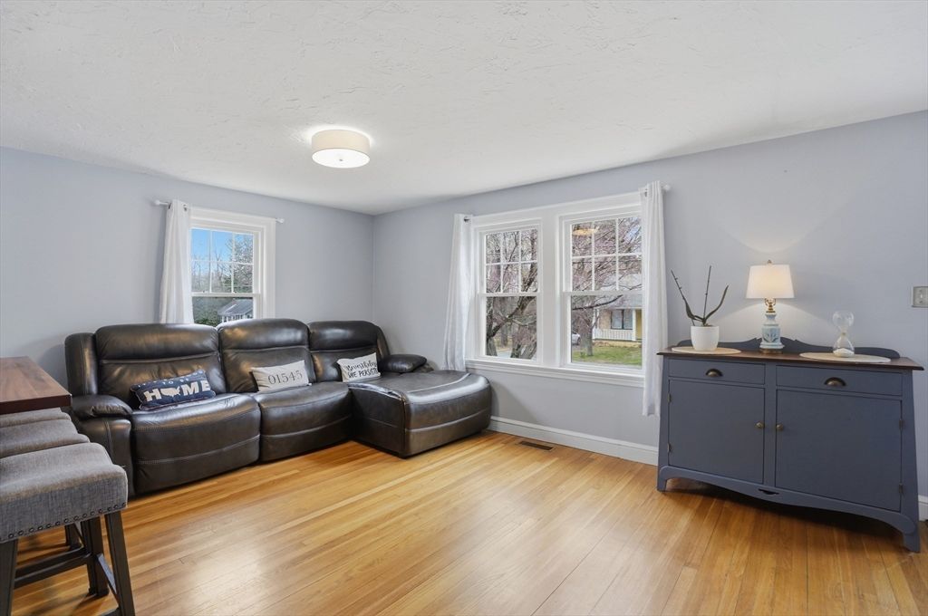 Photo of 21 Park Street, Shrewsbury, MA 01545 (MLS # 73503058)