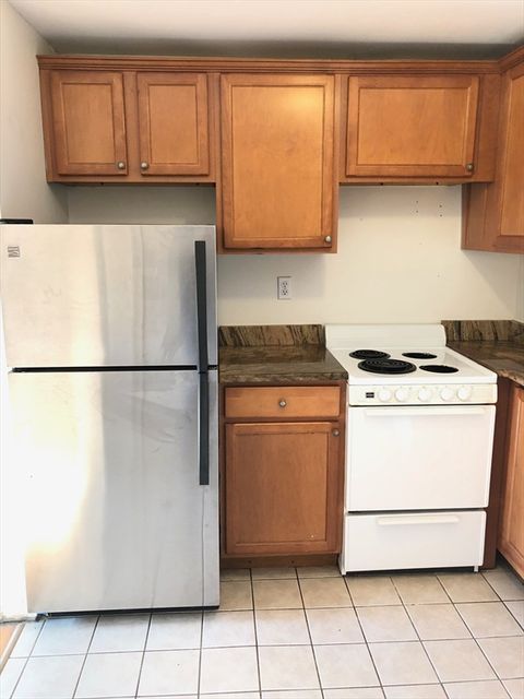 19 Vine St 1 Marblehead MA 01945