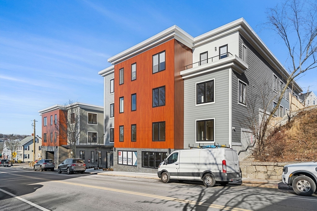 122 Washington A