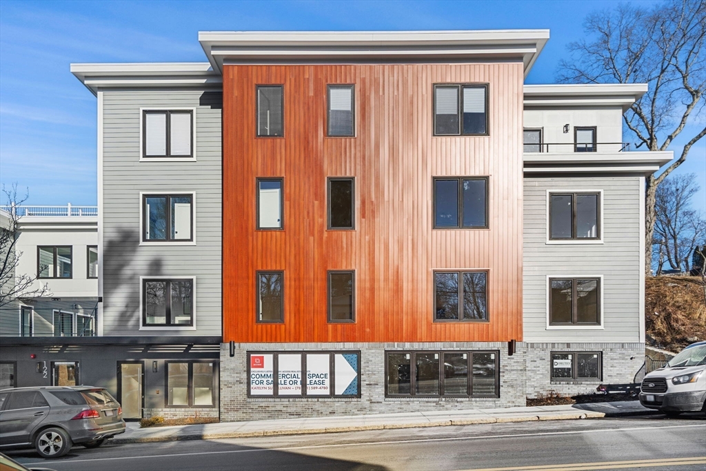 122 Washington A
