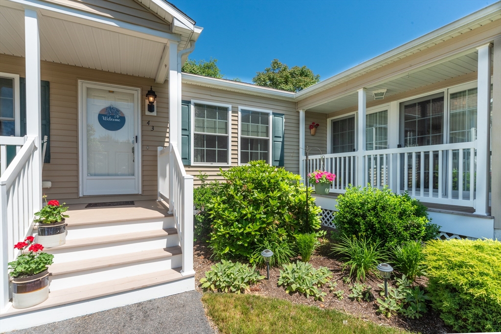 43 Fieldstone Circle
