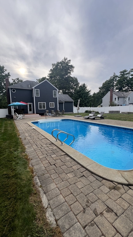 52 Saddleworth Way