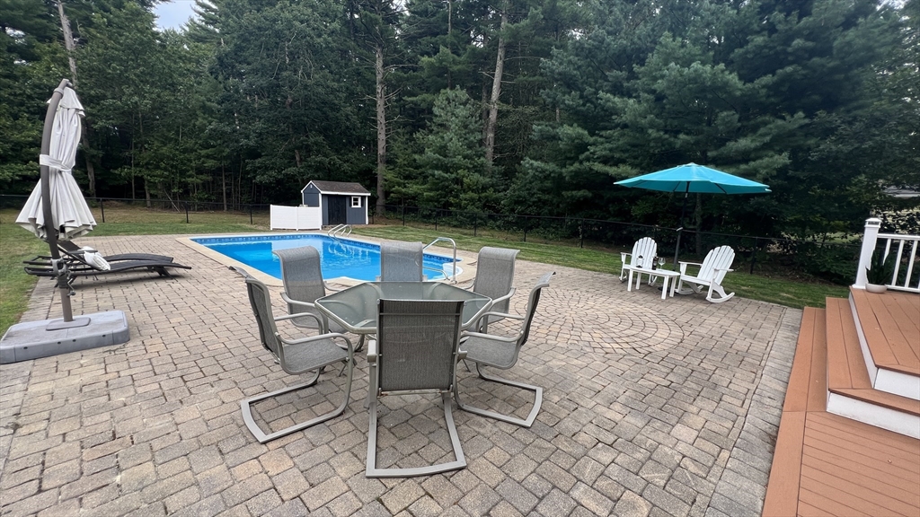 52 Saddleworth Way