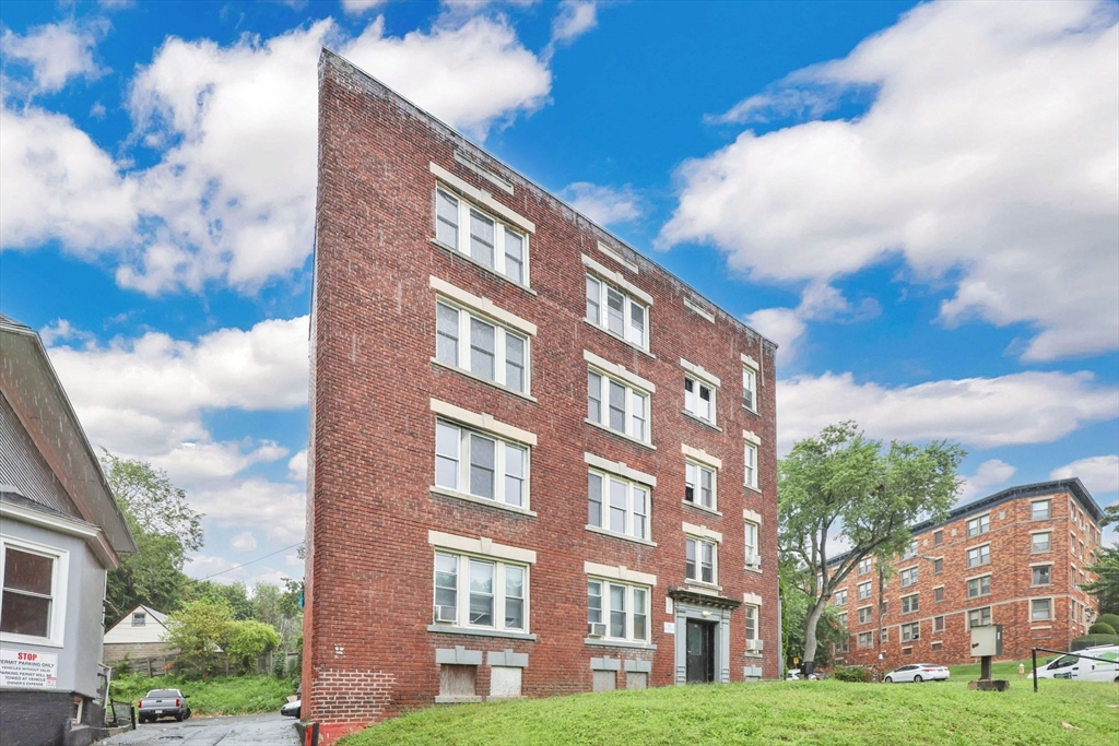 41-49 Belmont Ave