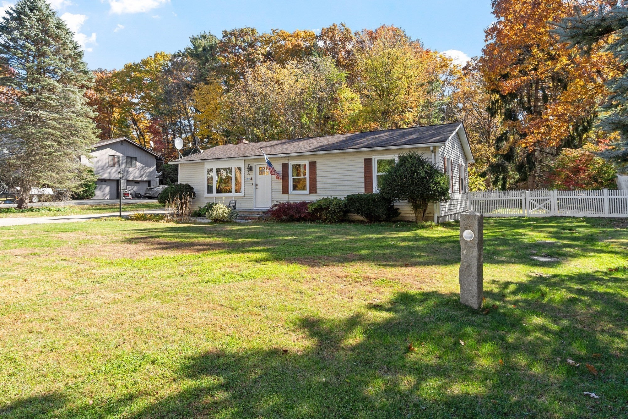Photo of 27 Wheelock Rd, Shrewsbury, MA