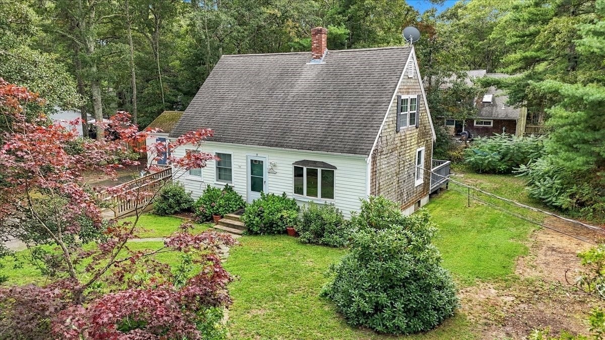 37 Gooseberry Ln, Barnstable, MA, 37 Gooseberry Ln, Barnstable, MA Photo #2