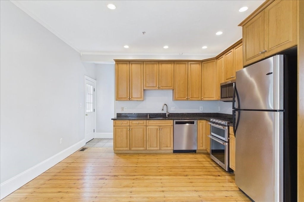 35 South St #A, Medfield, MA Photo #20