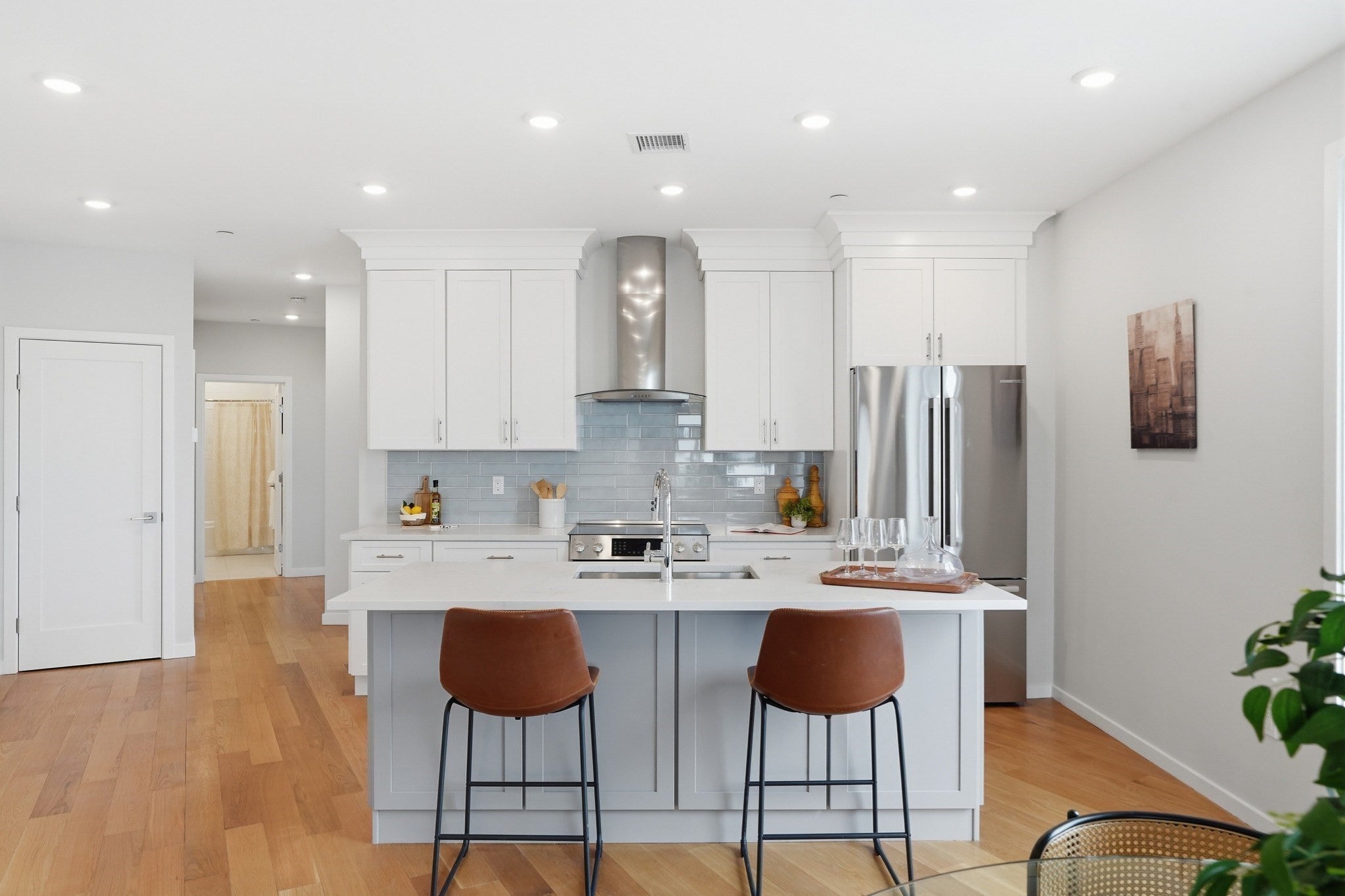 267 Old Colony AVE 606, Boston MA 02127
