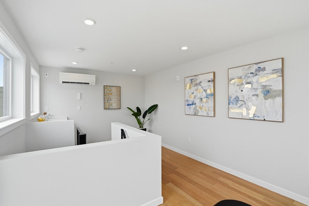 267 Old Colony AVE #606, Boston, MA Photo #14