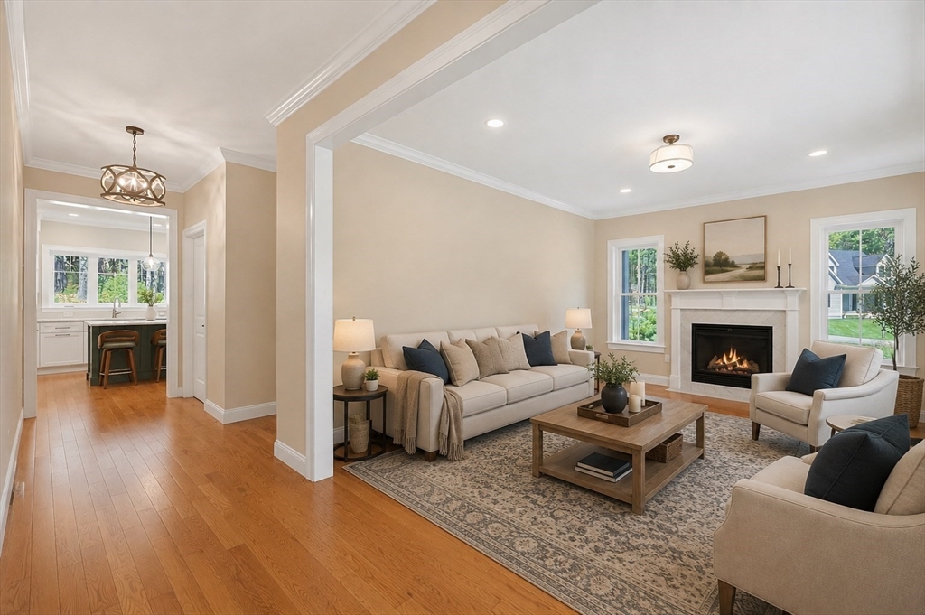 10 Homes Ave, Franklin, MA Photo #8