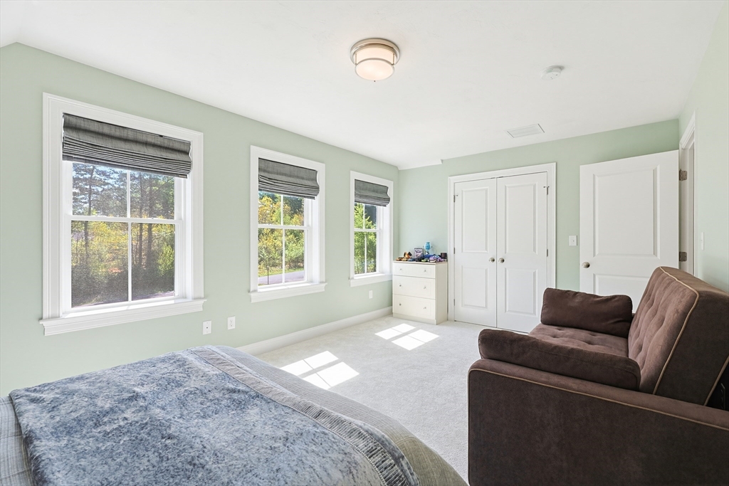 10 Homes Ave, Franklin, MA Photo #34