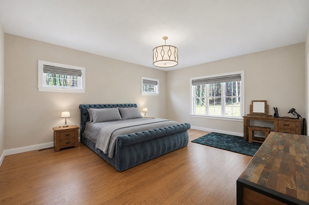 10 Homes Ave, Franklin, MA Photo #21