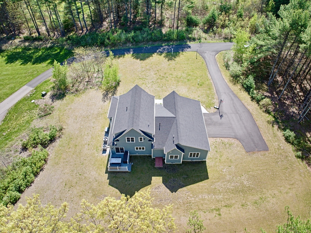 10 Homes Ave, Franklin, MA Photo #41