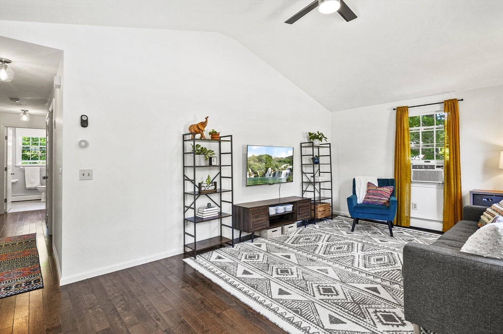 116 Maple Ave