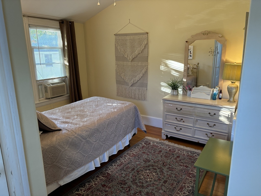 Andover, Massachusetts 01810, United States, 2 Bedrooms Bedrooms, ,1 BathroomBathrooms,Residential,Active,38645