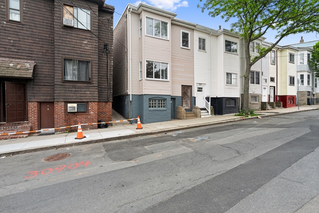 309 E Eagle St.