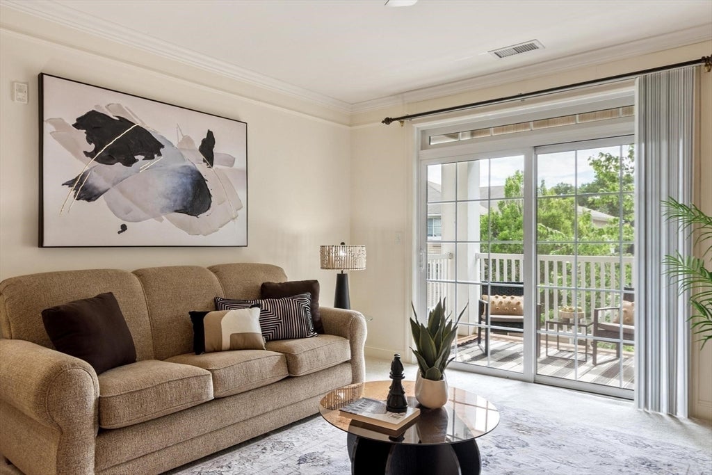 1213 Emerald Court 1213